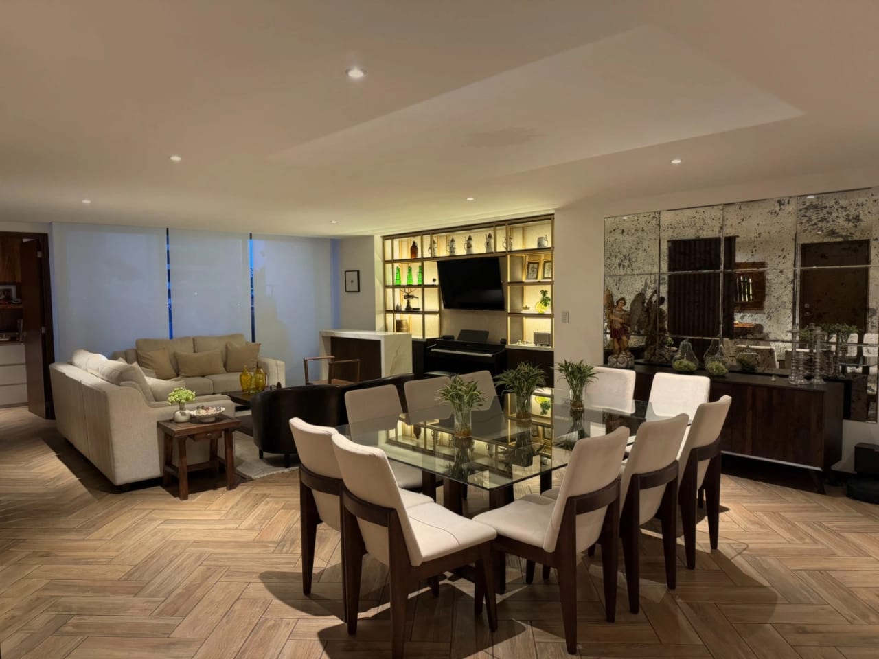 Apartamento grande Naori Zona 10 VENTA — Apartamento en Venta en Zona 10, Guatemala, Ciudad — foto 2 de 12