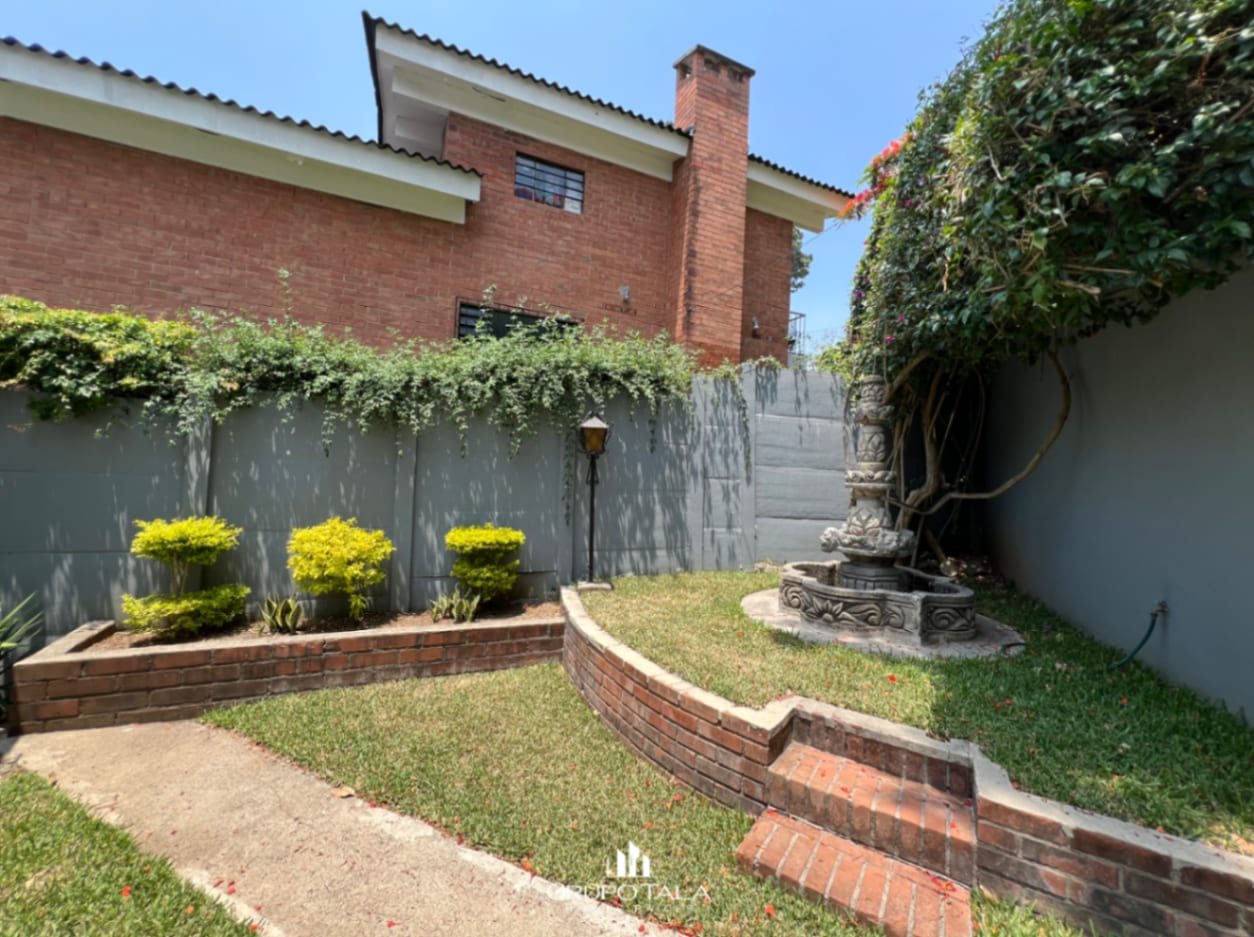 Propiedad en venta zona 10 — Casa en Venta en Zona 10, Guatemala, Ciudad — foto 2 de 8
