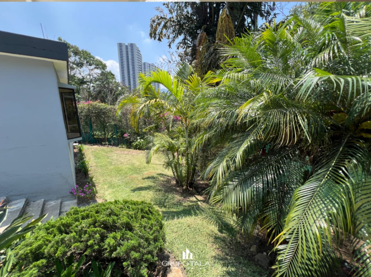 Propiedad en venta zona 10 — Casa en Venta en Zona 10, Guatemala, Ciudad — foto 5 de 8