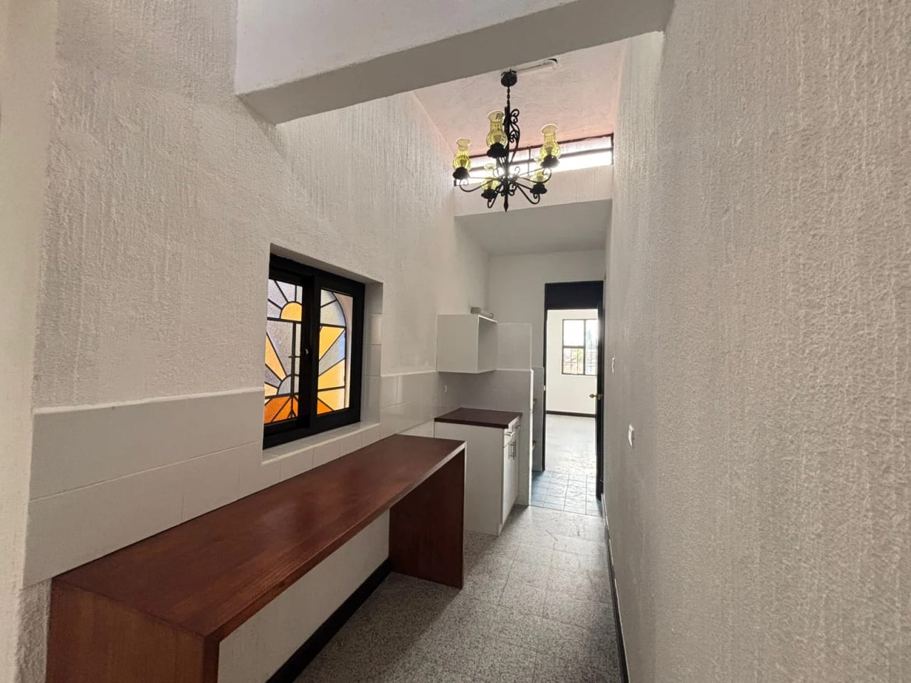 Rento Oficinas en Barrio la Recolección Zona 1 — Casa en Alquiler en Zona 1, Guatemala, Ciudad — foto 14 de 17