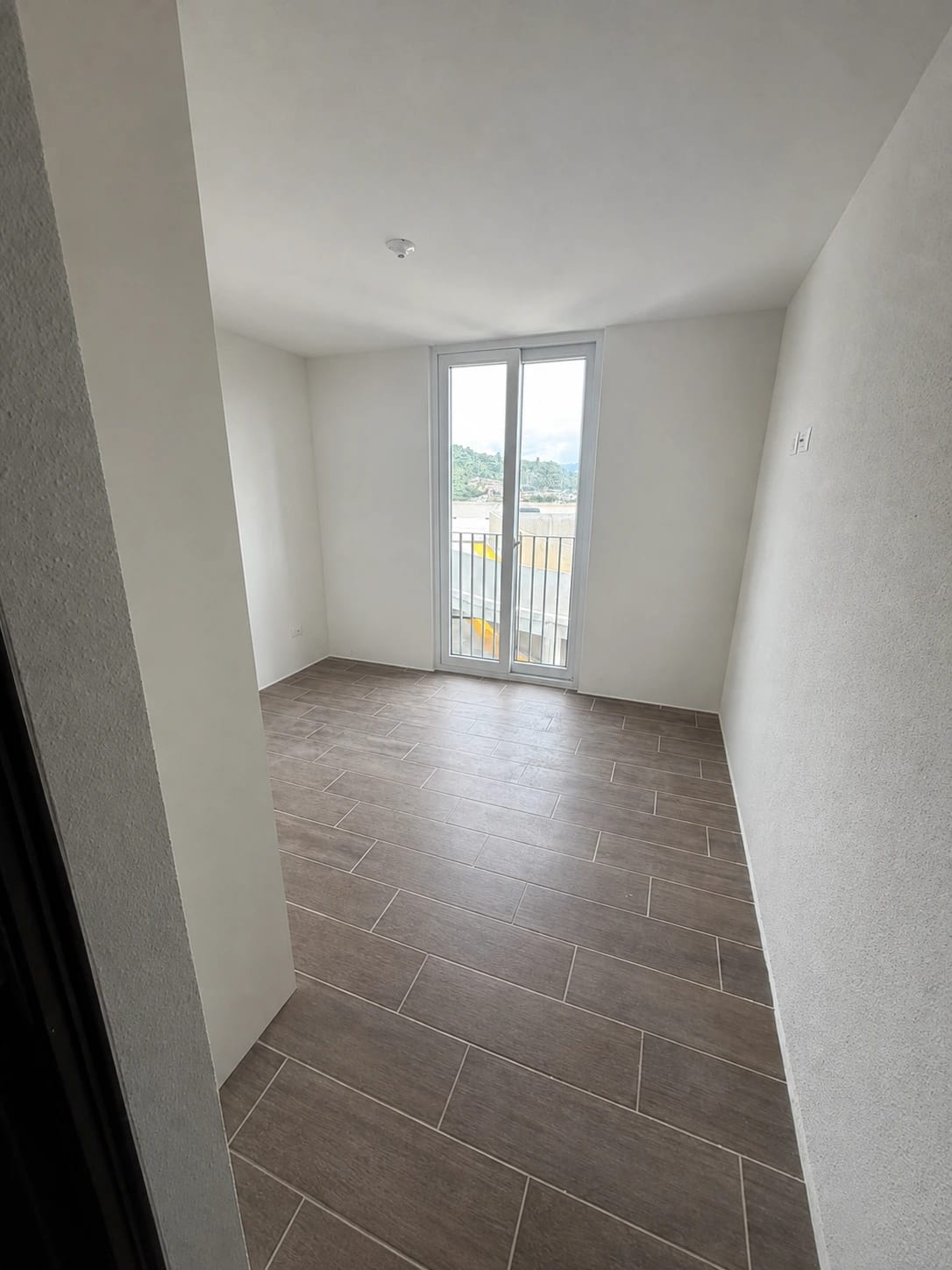 Rento Apartamento en Edificio Cumbres del Pedregal Zona 6 — Apartamento en Alquiler en Zona 6, Guatemala, Ciudad — foto 11 de 15