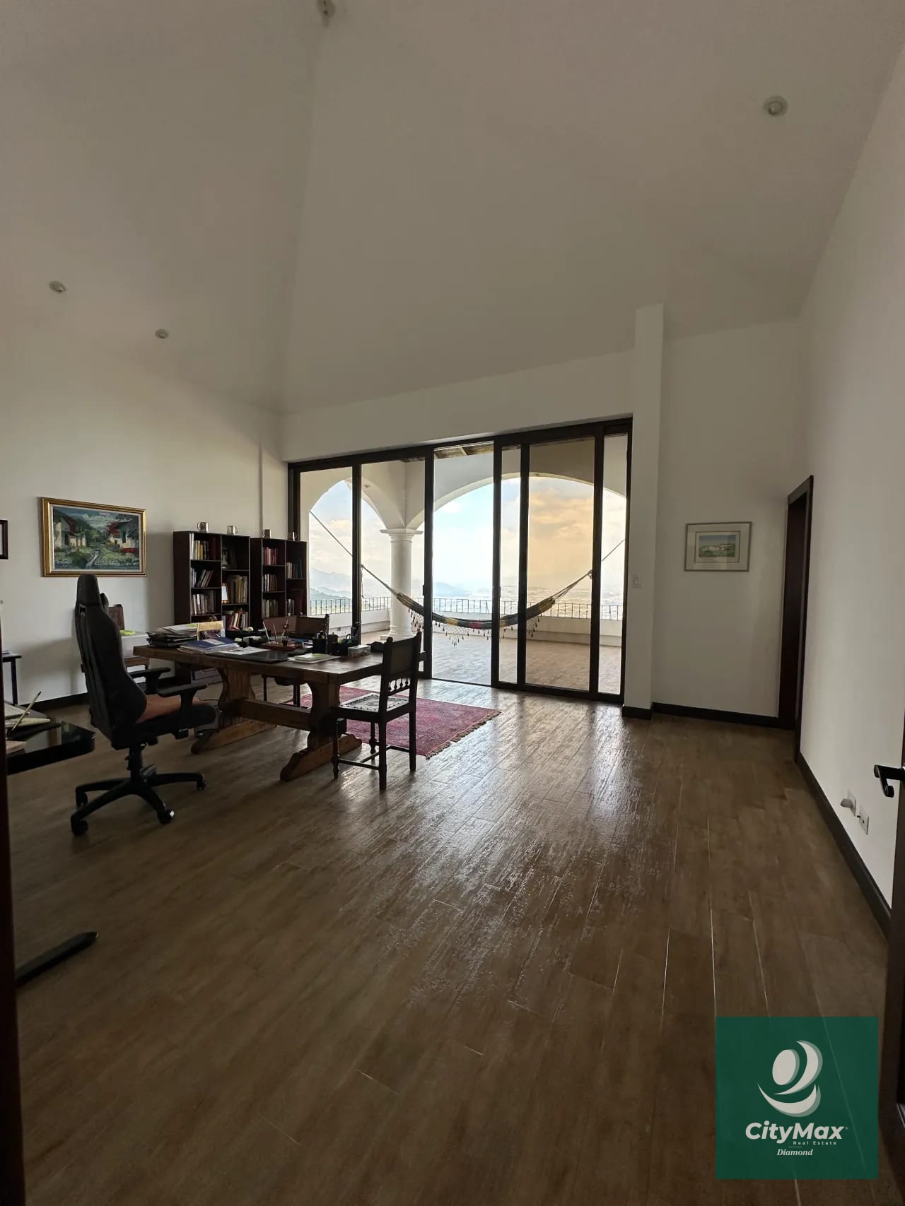 Casa Luxury en Venta en Altos de Monte Bello Km 9.5 CAES — Casa en Venta en Santa Catarina Pinula, Guatemala, Ciudad — foto 8 de 17
