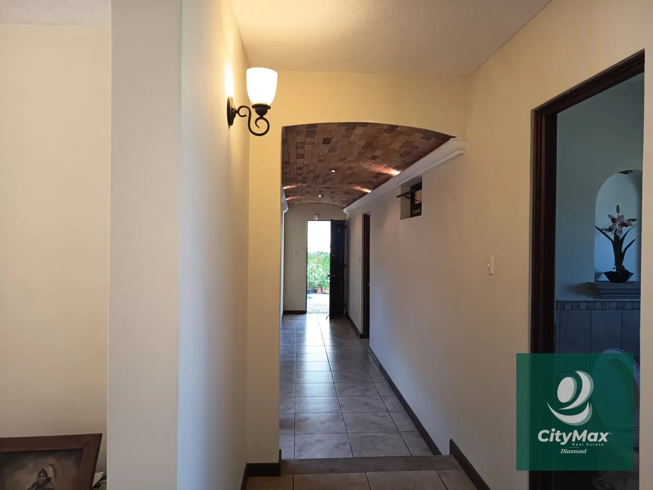 Casa Grande en Venta en Km 25.5 Carretera a El Salvador — Casa en Venta en San José Pinula, Guatemala, Ciudad — foto 3 de 17