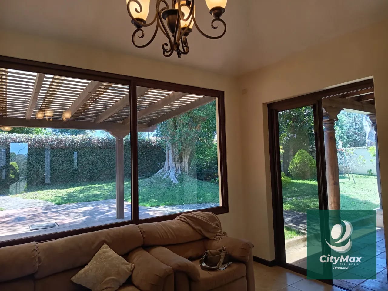 Casa Grande en Venta en Km 25.5 Carretera a El Salvador — Casa en Venta en San José Pinula, Guatemala, Ciudad — foto 6 de 17