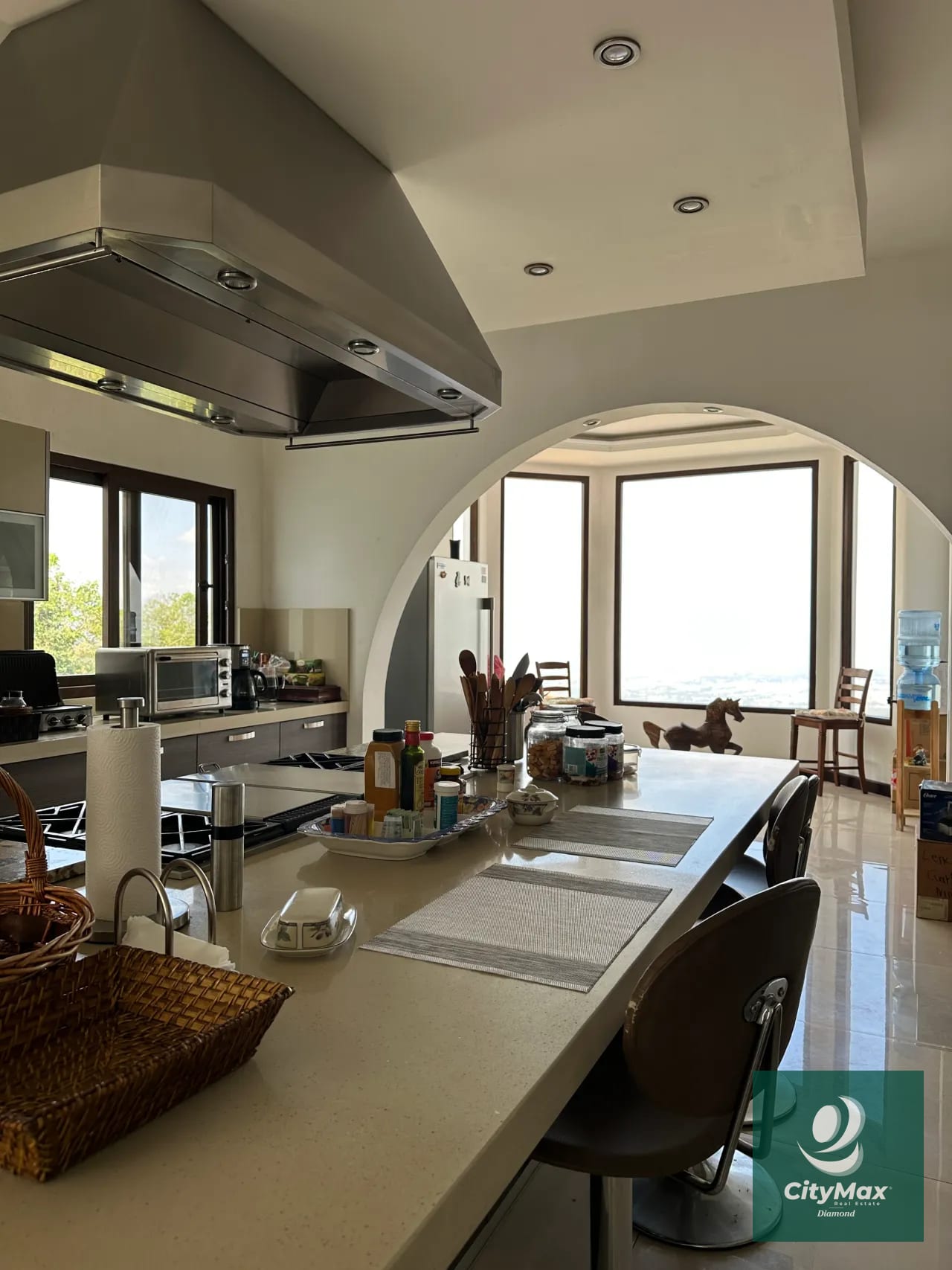 Casa de Lujo y Vistas Top en Venta en Montebello CAES — Casa en Venta en Santa Catarina Pinula, Guatemala, Ciudad — foto 4 de 16