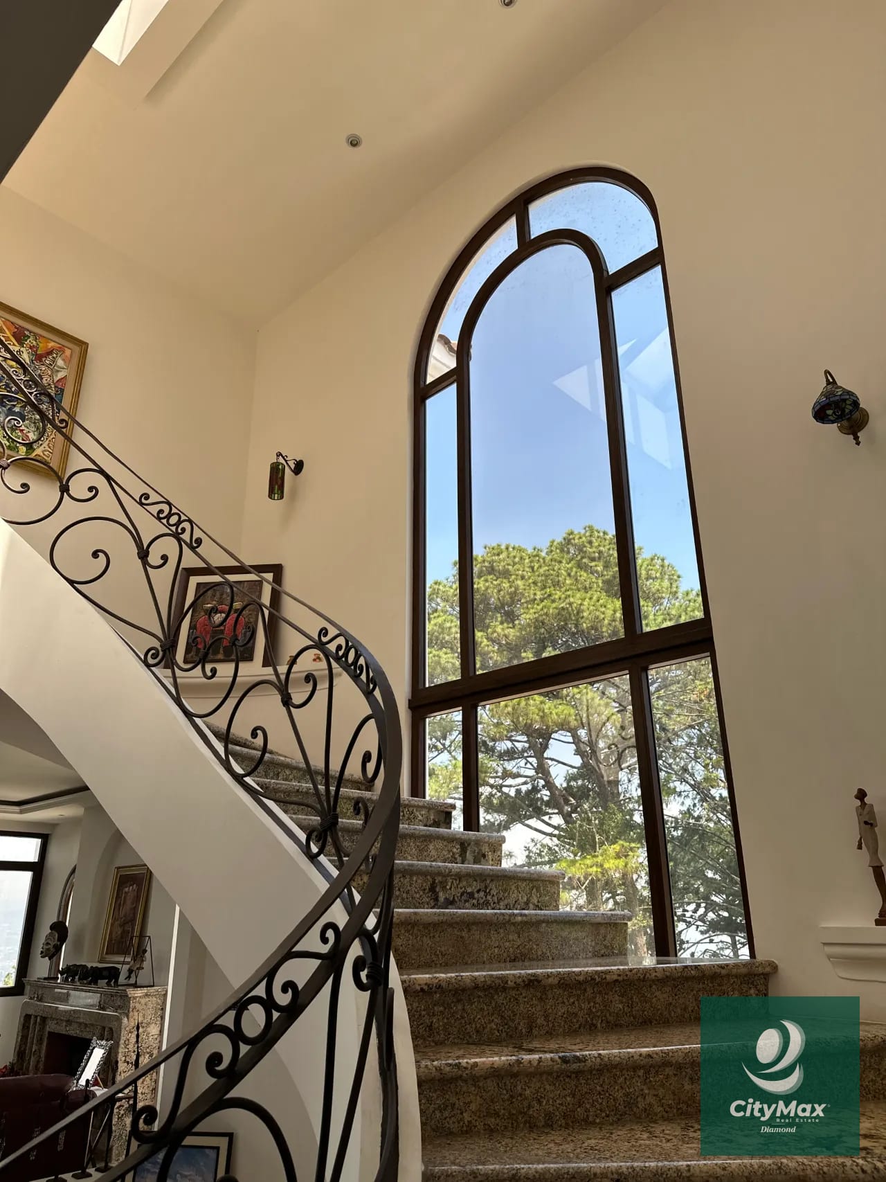 Casa de Lujo y Vistas Top en Venta en Montebello CAES — Casa en Venta en Santa Catarina Pinula, Guatemala, Ciudad — foto 8 de 16