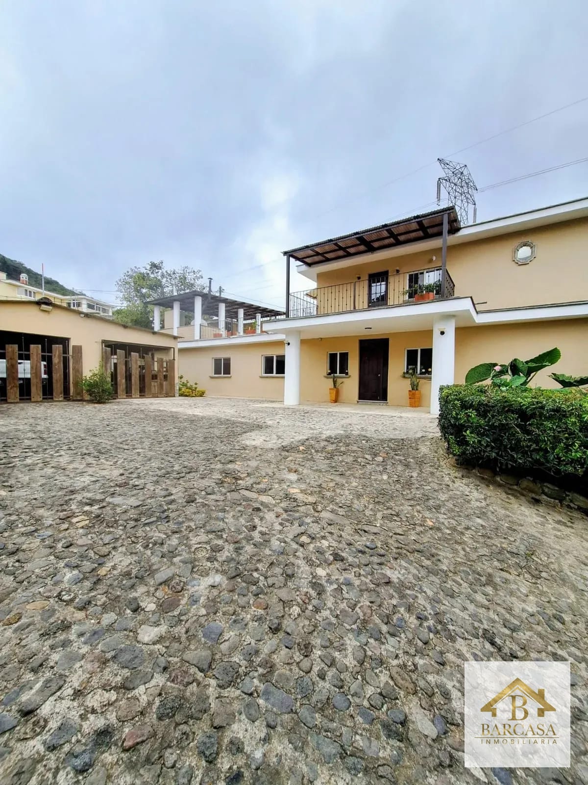 Se vende casa fuera de Garita km 15.5, detrás de Walmart Caes. Habitaciones en el primer Nivel — Casa en Venta en Carretera a El Salvador, Guatemala, Ciudad — foto 1 de 17