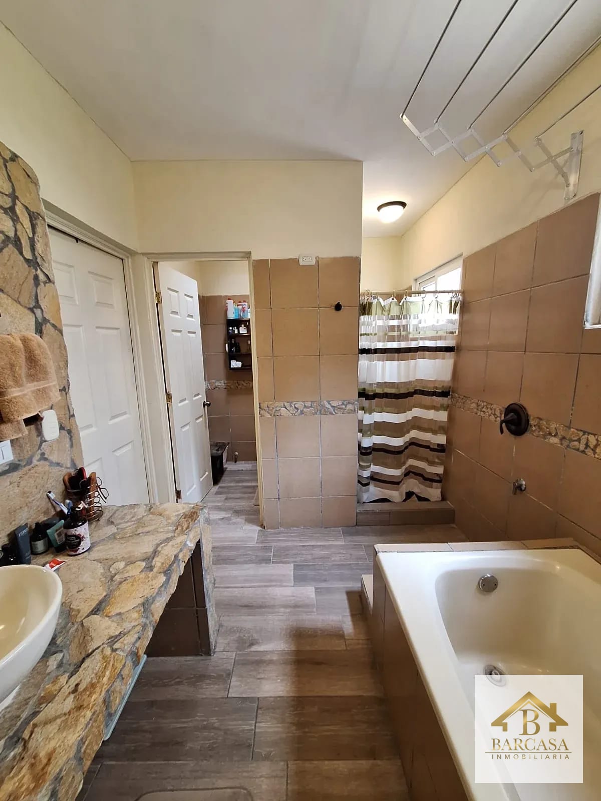 Se vende casa fuera de Garita km 15.5, detrás de Walmart Caes. Habitaciones en el primer Nivel — Casa en Venta en Carretera a El Salvador, Guatemala, Ciudad — foto 12 de 17