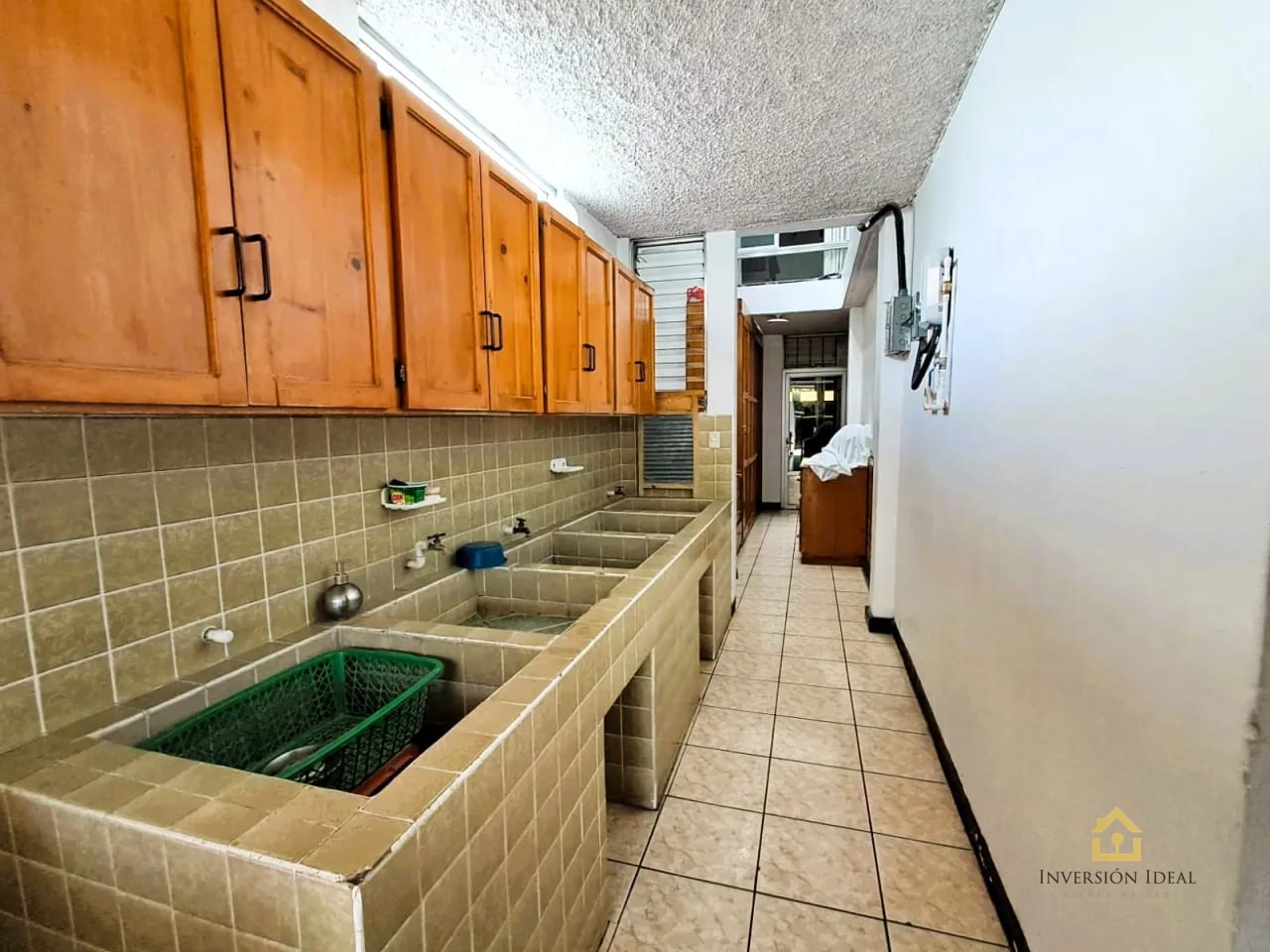 Vendo casa en zona 16 Colonia Lourdes 5 Habitaciones $545,000 — Casa en Venta en Lourdes, Zona 16, Guatemala, Ciudad — foto 12 de 17