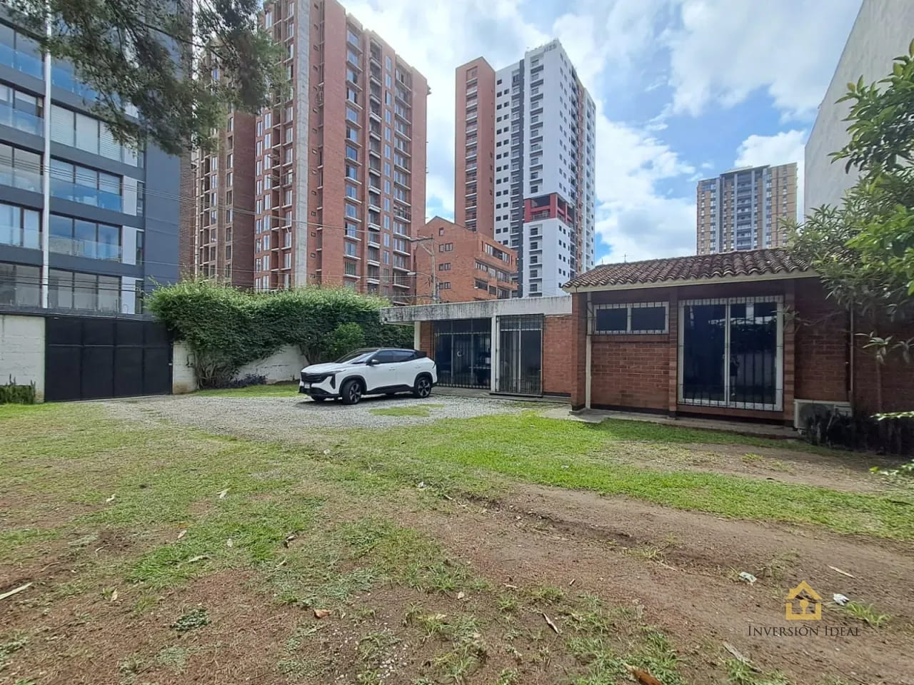 Casa comercial en renta - 12 ambientes - 800 mtsts2 - $6000 + IVA (Negociable) - Zona 10 — Casa en Alquiler en Centro Comercial Los Próceres, Zona 10, Guatemala, Ciudad — foto 18 de 18