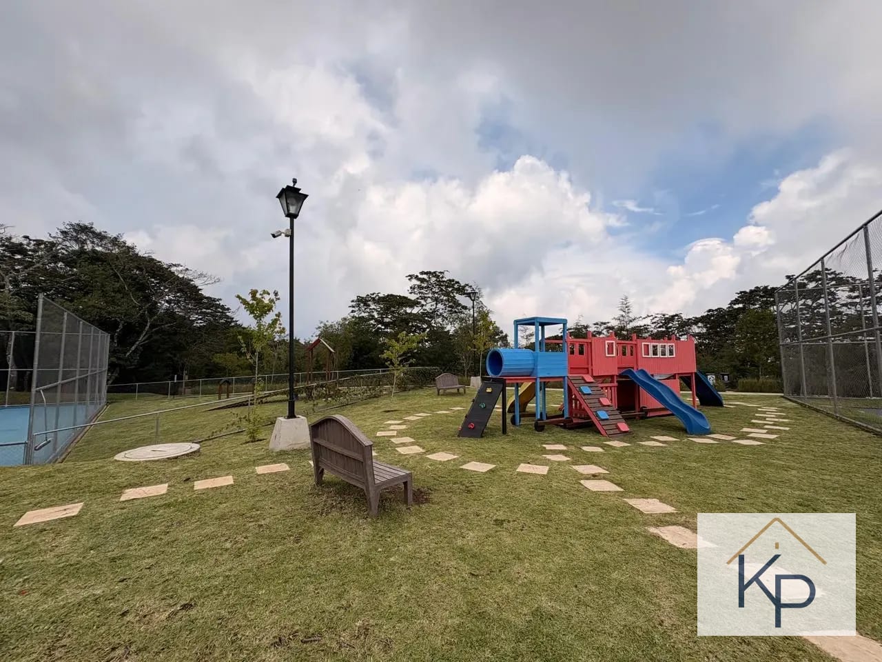 Bonita casa en venta Bosques de Capelo Km 23 CAES — Casa en Venta en Carretera a El Salvador, Guatemala, Ciudad — foto 15 de 17