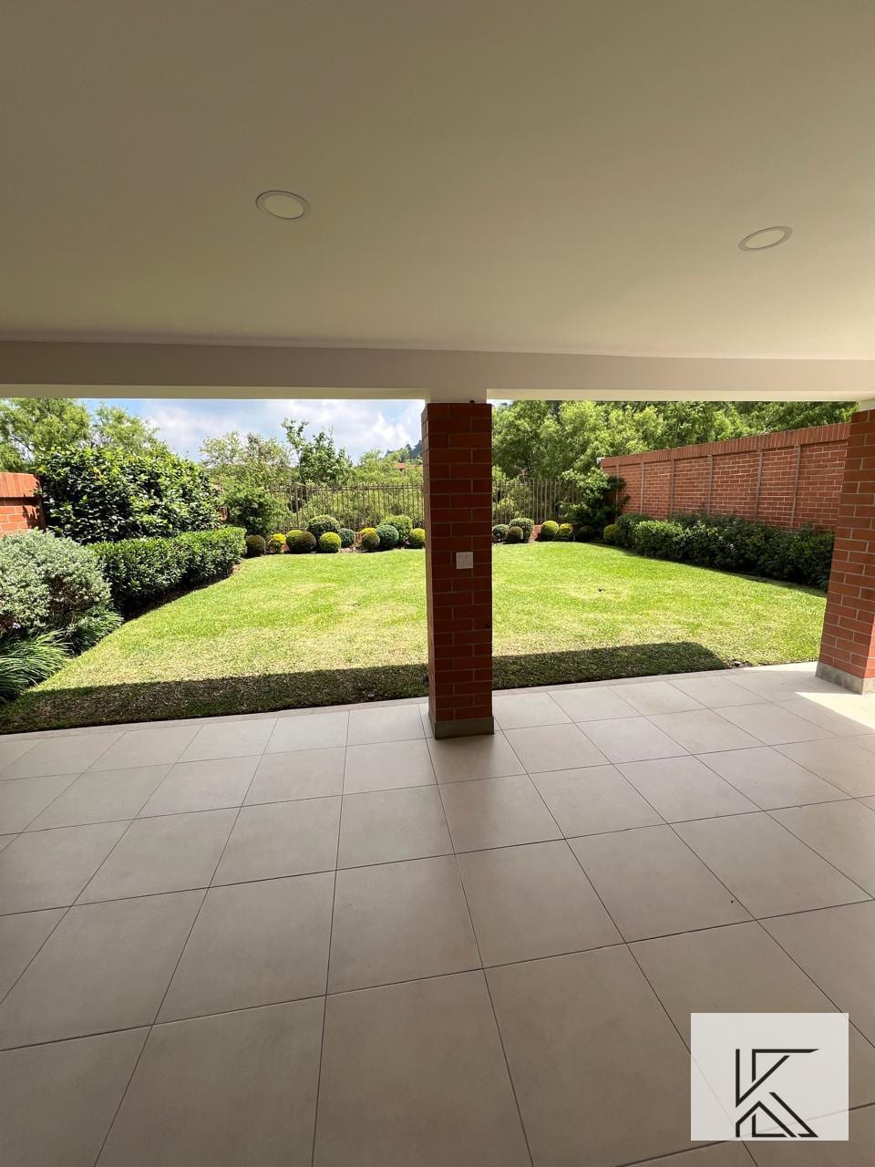 Espectacular residencia en Condominio Camelias, Km 15 Carretera a El Salvador — Casa en Alquiler en km 11-15, Carretera a El Salvador, Guatemala, Ciudad — foto 11 de 17