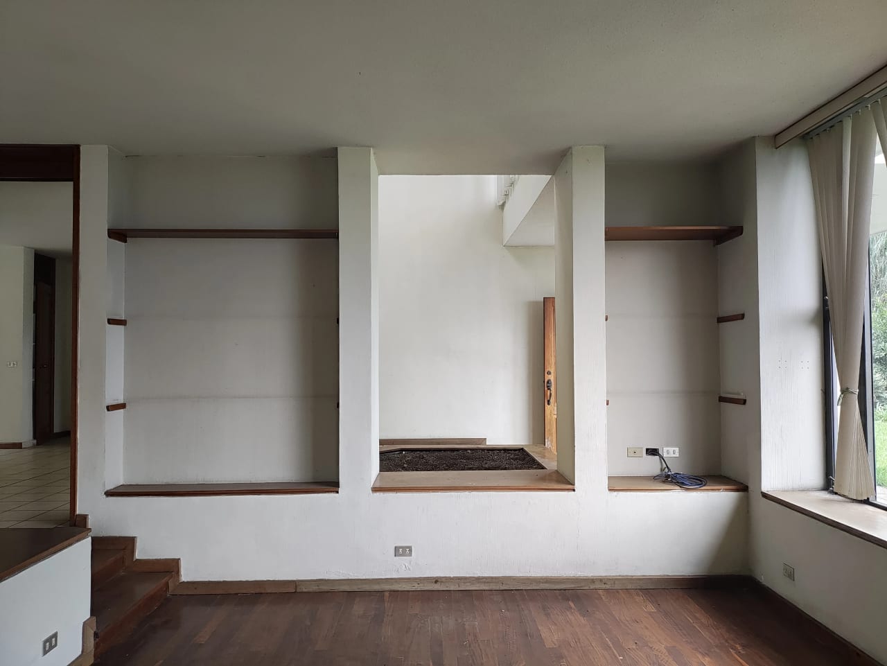 Vendo casa para remodelar en Montebello 1, Carretera a El Salvador — Casa en Venta en Santa Catarina Pinula, Guatemala, Ciudad — foto 7 de 17