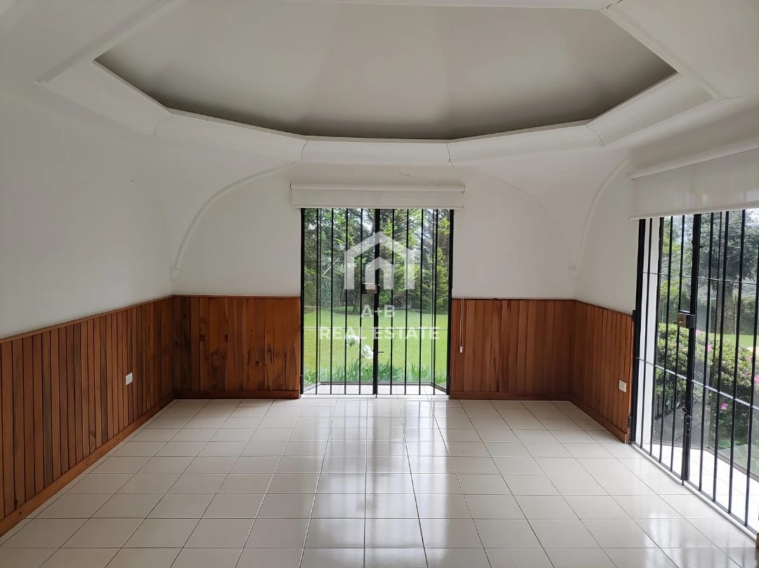 Vendo hermosa casa en San Lucas Sacatepéquez, sector Cerro Alux — Casa en Venta en San Lucas Sacatepéquez, Sacatepéquez — foto 3 de 16