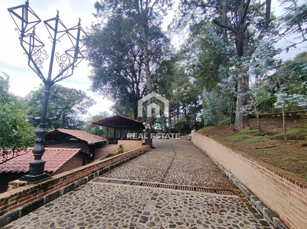 Vendo hermosa casa en San Lucas Sacatepéquez, sector Cerro Alux — Casa en Venta en San Lucas Sacatepéquez, Sacatepéquez — foto 7 de 16