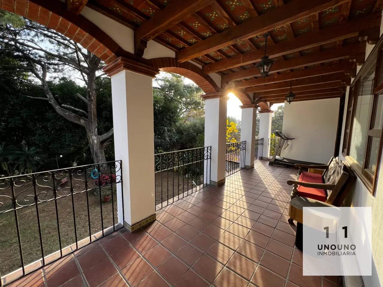 Espectacular propiedad en venta de 5 habitaciones en zona 15 — Casa en Venta en Colonia El Maestro, Zona 15, Guatemala, Ciudad — foto 10 de 11
