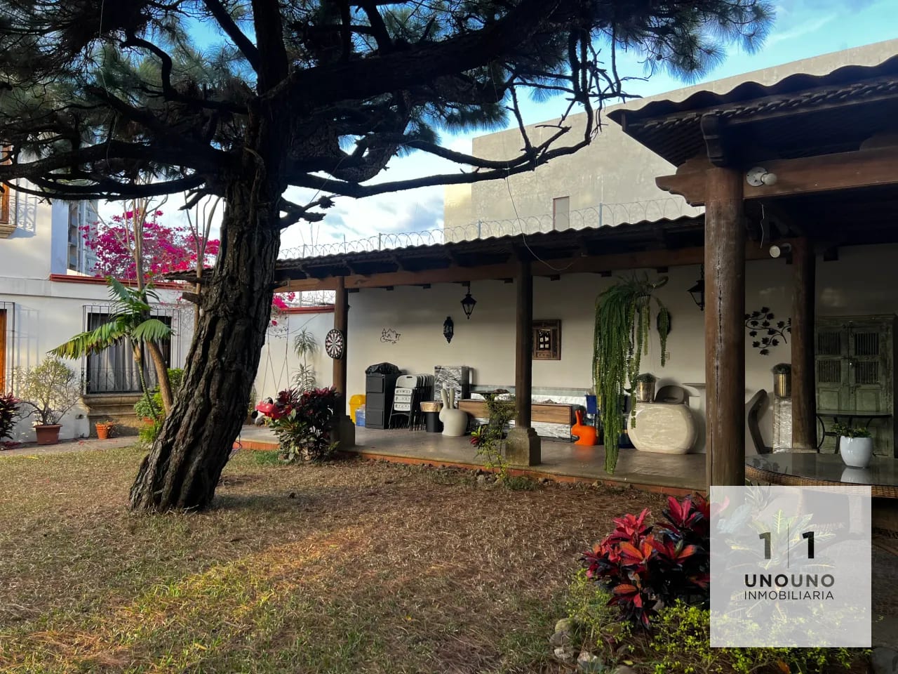 Espectacular propiedad en venta de 5 habitaciones en zona 15 — Casa en Venta en Colonia El Maestro, Zona 15, Guatemala, Ciudad — foto 9 de 11