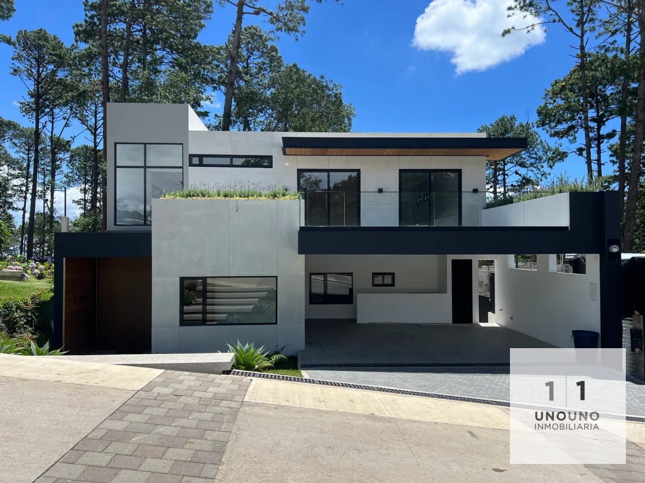 Espectacular casa para estrenar en Legado del Bosque — Casa en Venta en Legado del Bosque, Carretera a El Salvador, Guatemala, Ciudad — foto 2 de 17