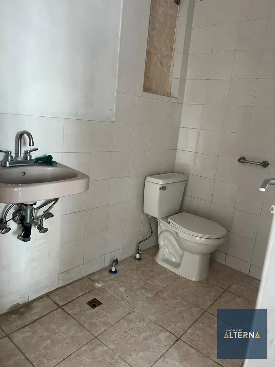 Casa en Renta en San Lucas — Casa en Alquiler en San Lucas Sacatepéquez, Sacatepéquez — foto 2 de 17