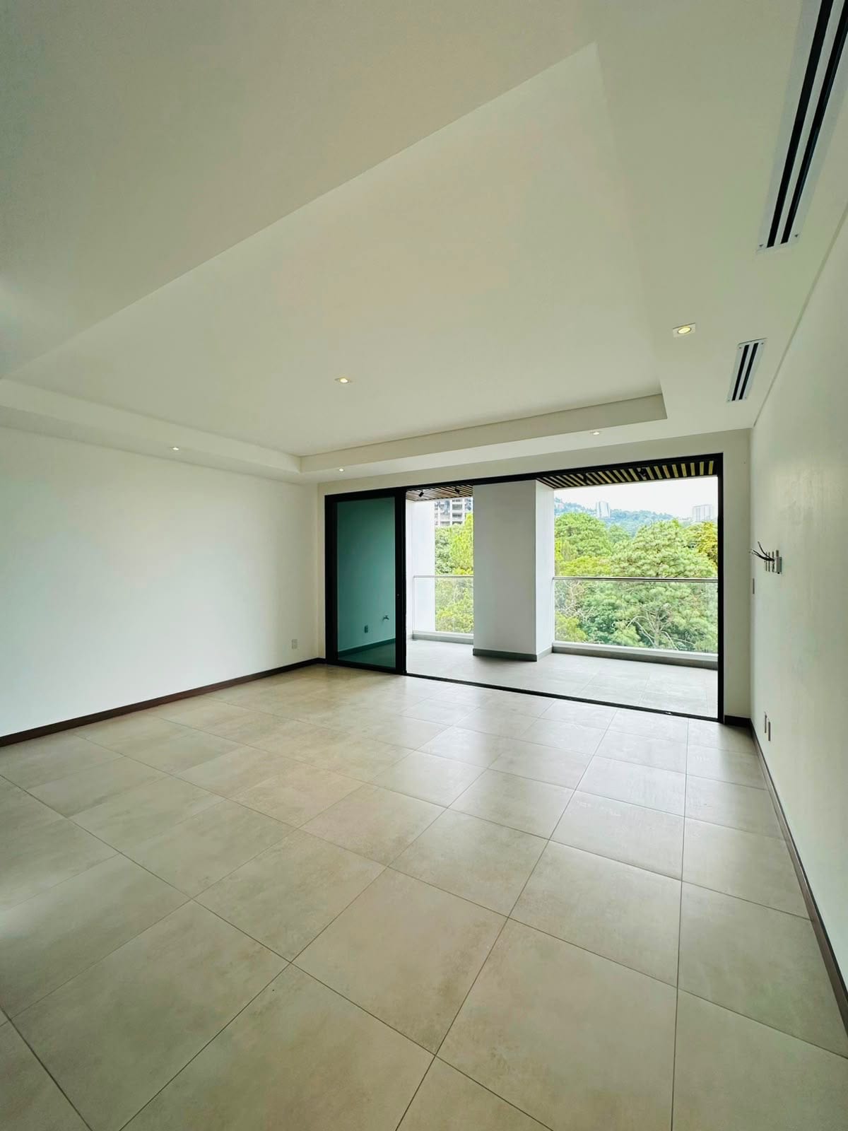 Apartamento amplio en renta zona 15 — Apartamento en Alquiler en Zona 15, Guatemala, Ciudad — foto 2 de 6