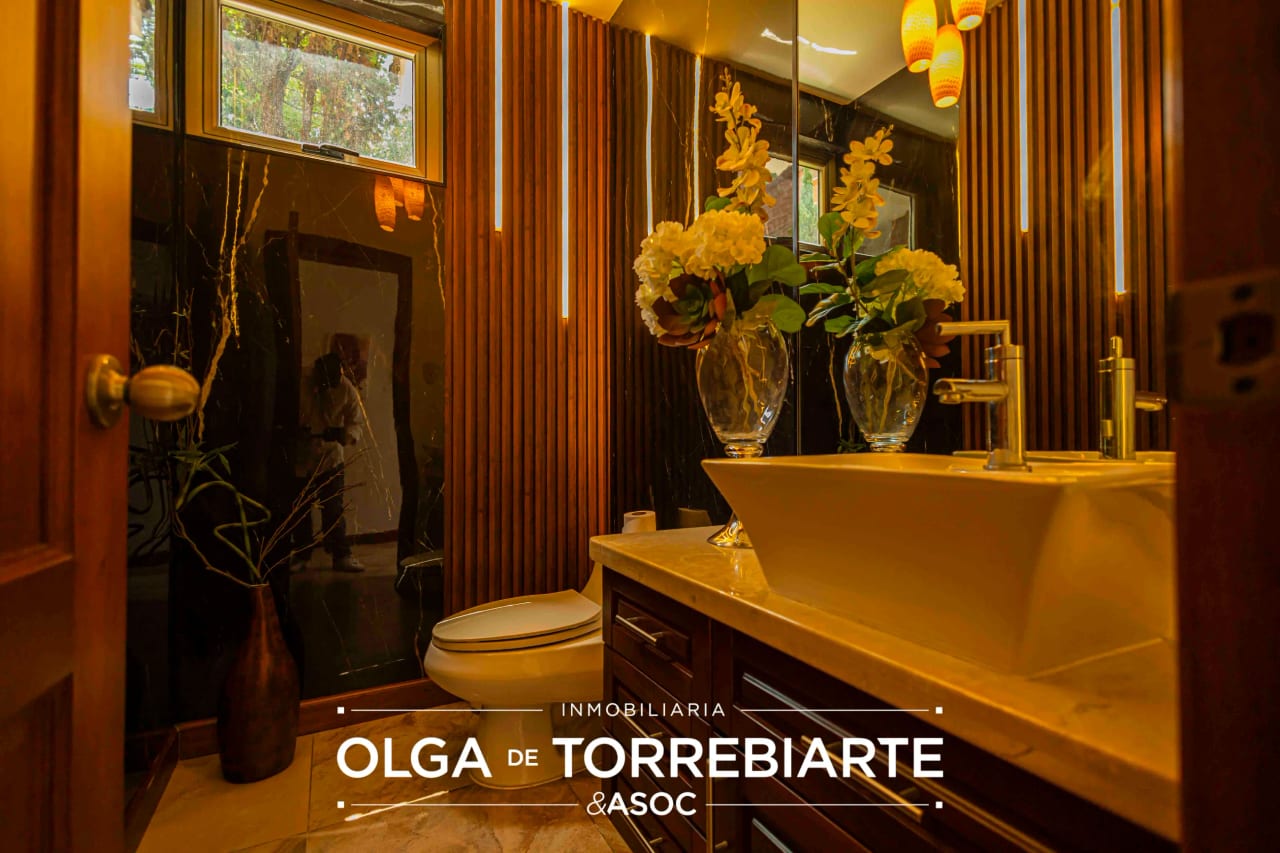 Casa Amueblada en Villa Serena, Muxbal — Casa en Venta en Muxbal, Guatemala, Ciudad — foto 2 de 17