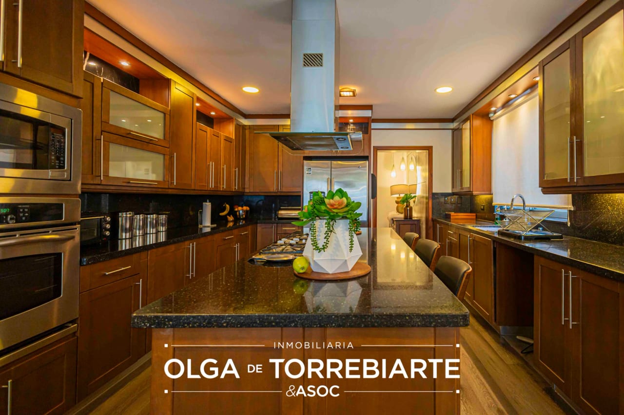 Casa Amueblada en Villa Serena, Muxbal — Casa en Venta en Muxbal, Guatemala, Ciudad — foto 11 de 17