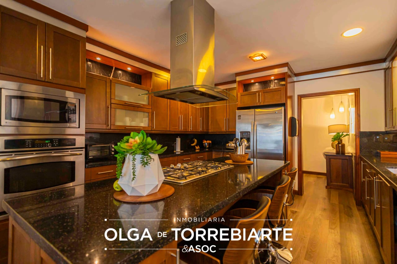 Casa Amueblada en Villa Serena, Muxbal — Casa en Venta en Muxbal, Guatemala, Ciudad — foto 12 de 17