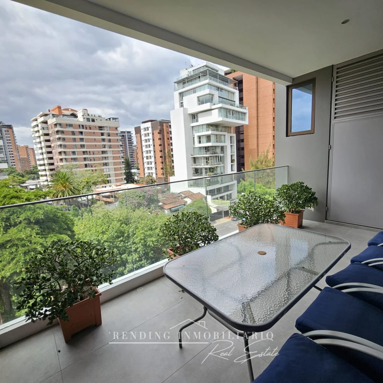 Apartamento en venta zona 14 edificio Echo de 3 habitaciones + 3 parq — Apartamento en Venta en Echo, Zona 14, Guatemala, Ciudad — foto 4 de 17