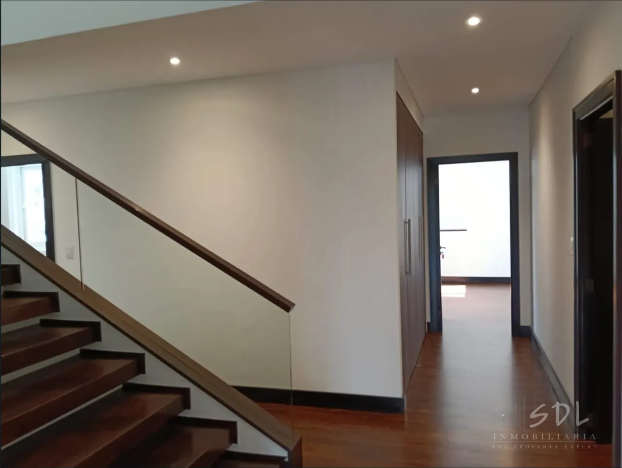 Zona 14 — Apartamento en Alquiler en Zona 14, Guatemala, Ciudad — foto 1 de 2