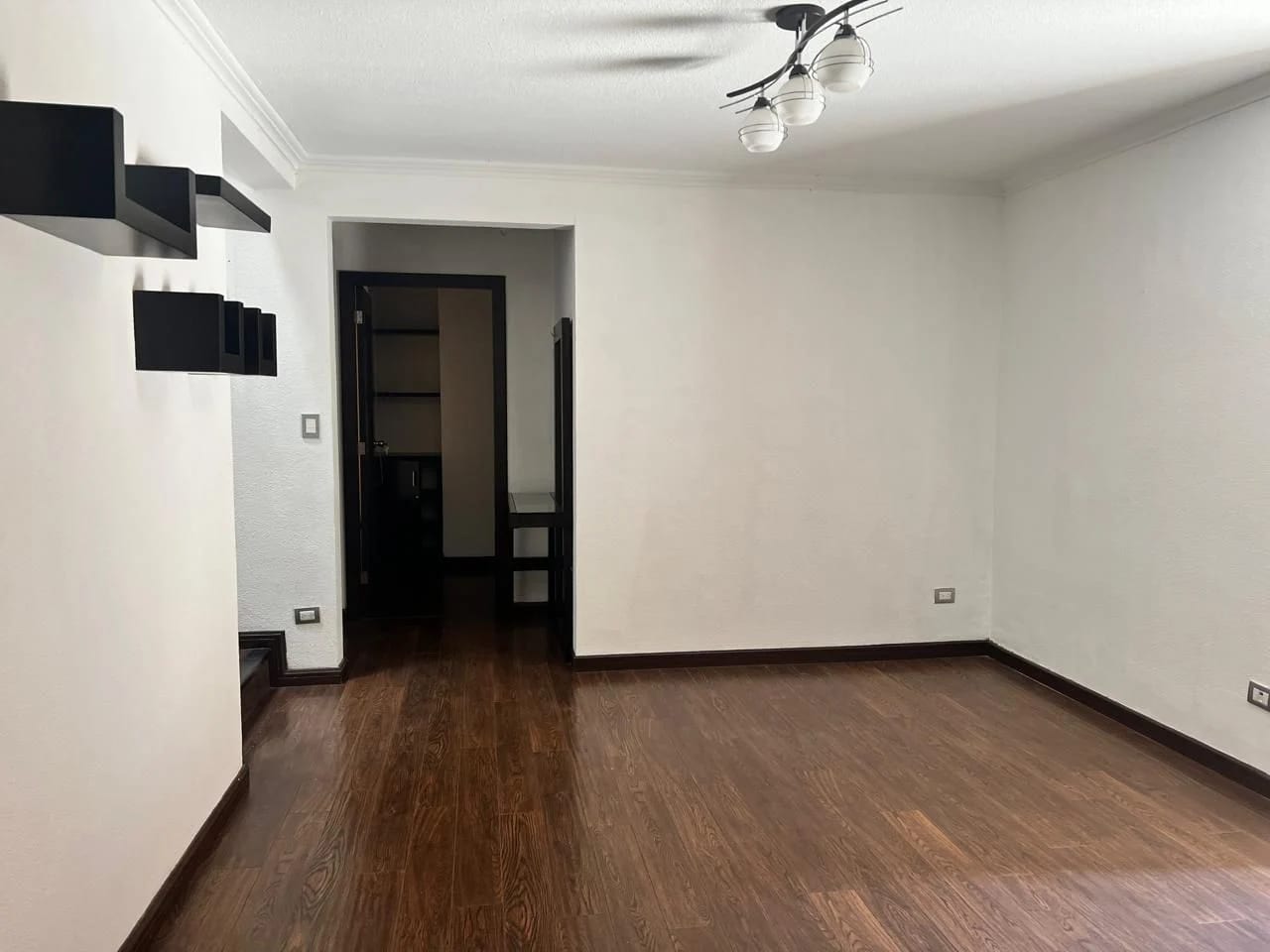 Casa en venta en zona 14 — Casa en Venta en Dalí, Zona 14, Guatemala, Ciudad — foto 3 de 11