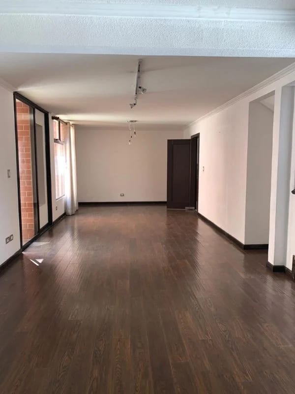 Casa en venta en zona 14 — Casa en Venta en Dalí, Zona 14, Guatemala, Ciudad — foto 1 de 11