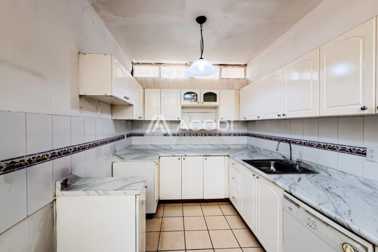 Casa de un nivel en Zona 10 — Casa en Alquiler en Zona 10, Guatemala, Ciudad — foto 5 de 10