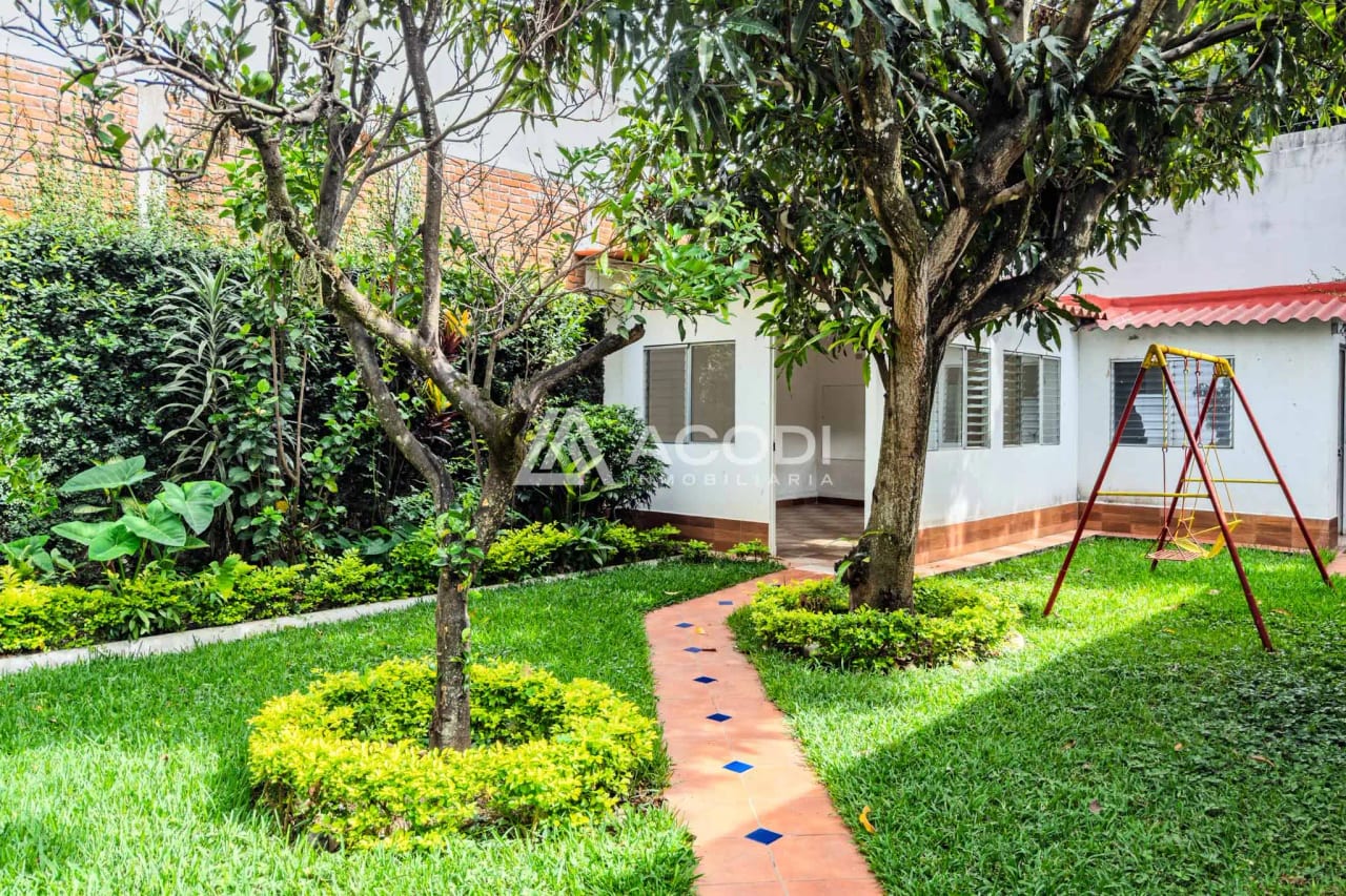 Casa de un nivel en Zona 10 — Casa en Alquiler en Zona 10, Guatemala, Ciudad — foto 10 de 10