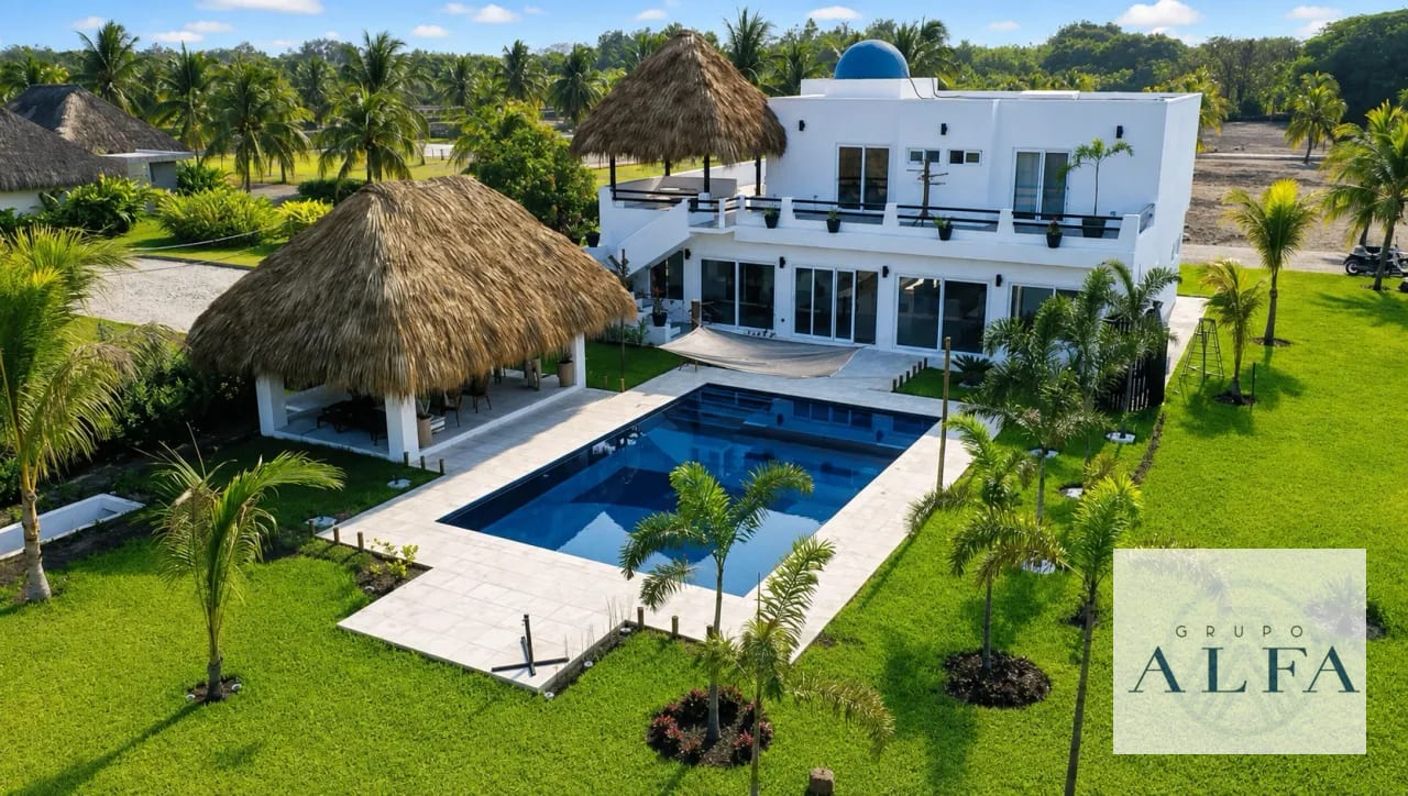 Espectacular Casa de Playa en Venta/renta en Palmeras de Monterrico — Casa vacacional en Venta en Monterrico, Santa Rosa — foto 1 de 15
