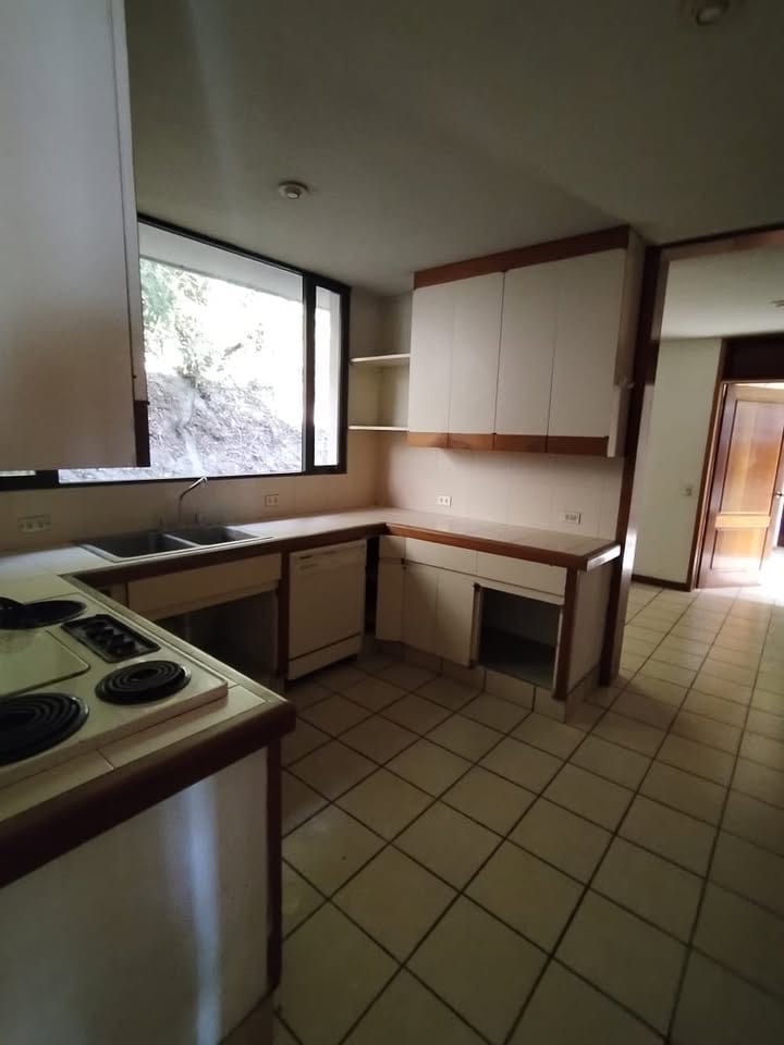 Exclusiva Residencia en Venta Montebello 2 KM8.8 Carretera al Salvador — Casa en Venta en Montebello II, Carretera a El Salvador, Guatemala, Ciudad — foto 6 de 15