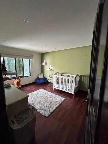 Casa grande con amplio jardin en zona 16 — Casa en Venta en La Montaña, Zona 16, Guatemala, Ciudad — foto 4 de 7