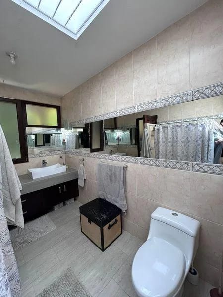 Casa grande con amplio jardin en zona 16 — Casa en Venta en La Montaña, Zona 16, Guatemala, Ciudad — foto 6 de 7