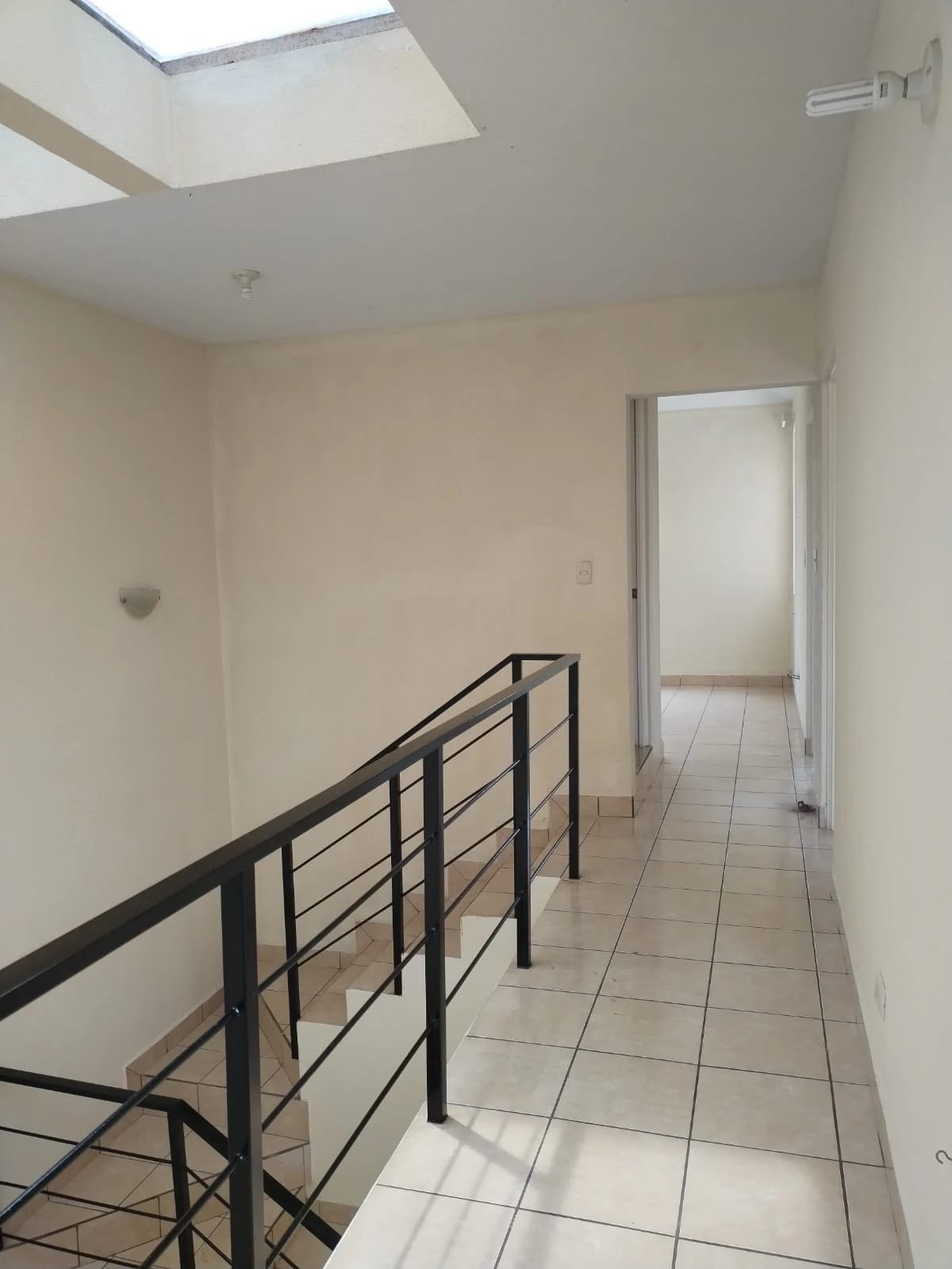 Casa en Venta en San Jose Pinula — Casa en Venta en Valles de Navarra, San José Pinula, Guatemala, Ciudad — foto 2 de 8