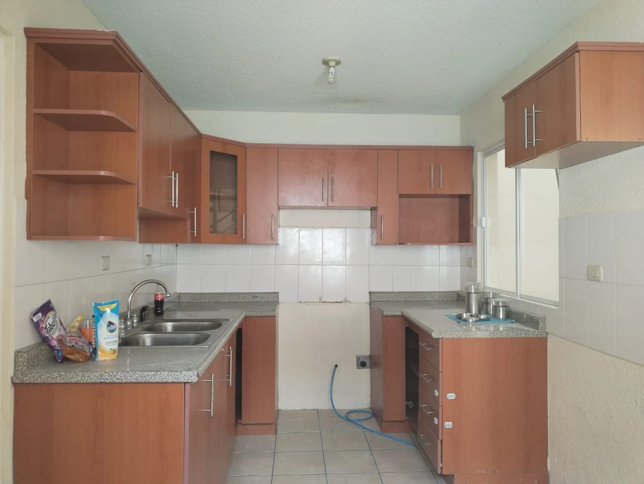 Casa en Venta en San Jose Pinula — Casa en Venta en Valles de Navarra, San José Pinula, Guatemala, Ciudad — foto 3 de 8