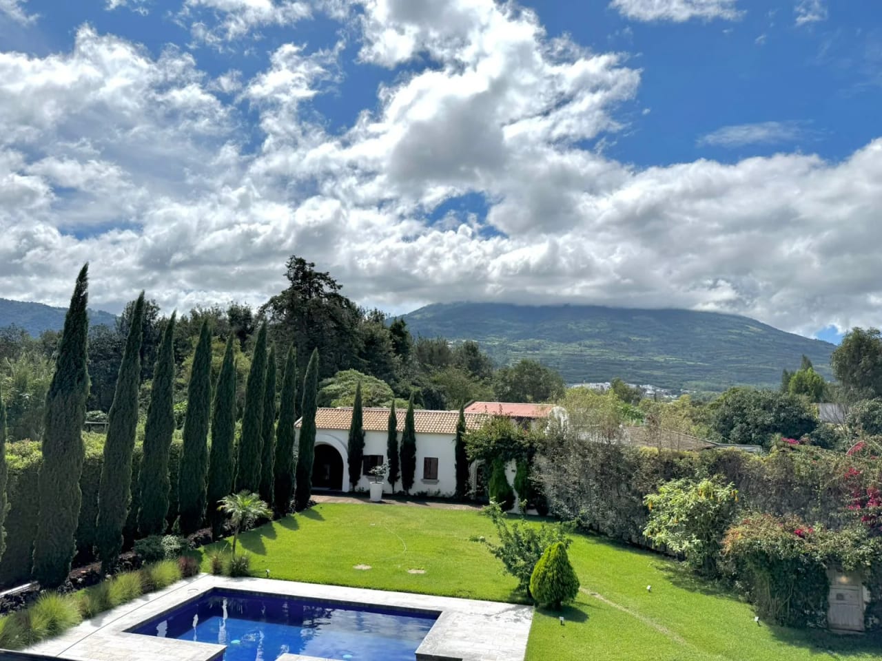 Venta de exclusiva casa en Panorama a 5 minutos de la Antigua — Casa en Venta en Antigua, Sacatepéquez — foto 4 de 17
