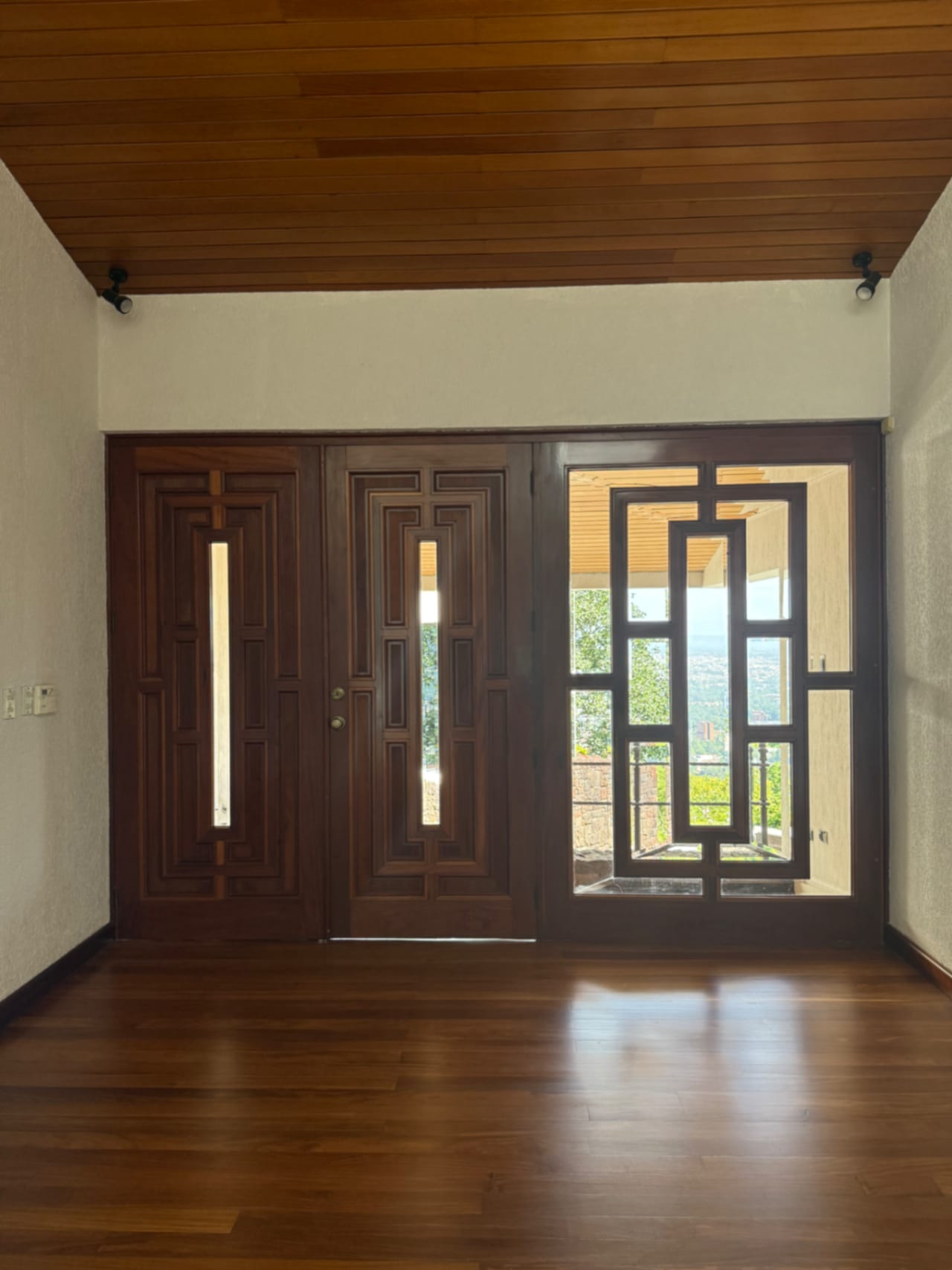 Lujosa Mansión en Montebello II Km 9.8 — Casa en Venta en Santa Catarina Pinula, Guatemala, Ciudad — foto 9 de 15