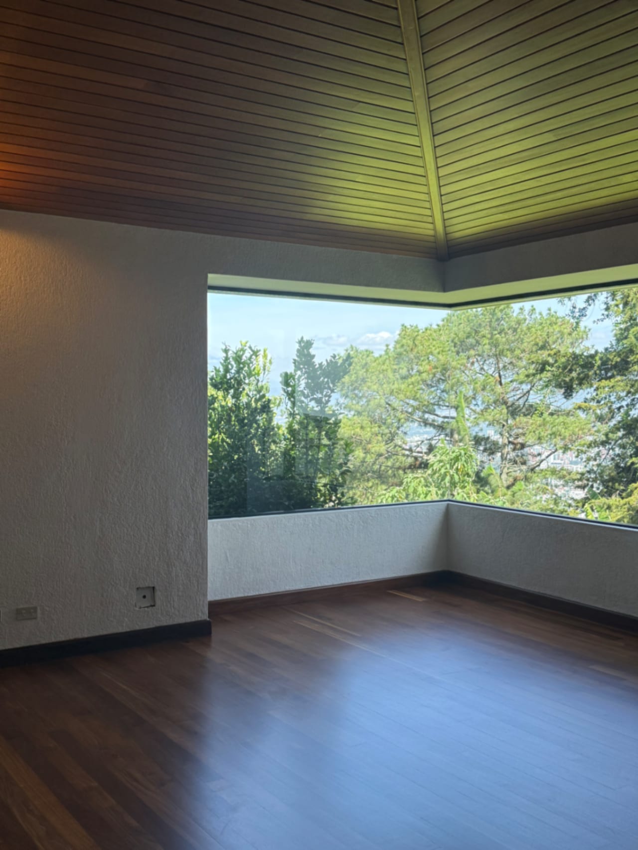 Lujosa Mansión en Montebello II Km 9.8 — Casa en Venta en Santa Catarina Pinula, Guatemala, Ciudad — foto 11 de 15