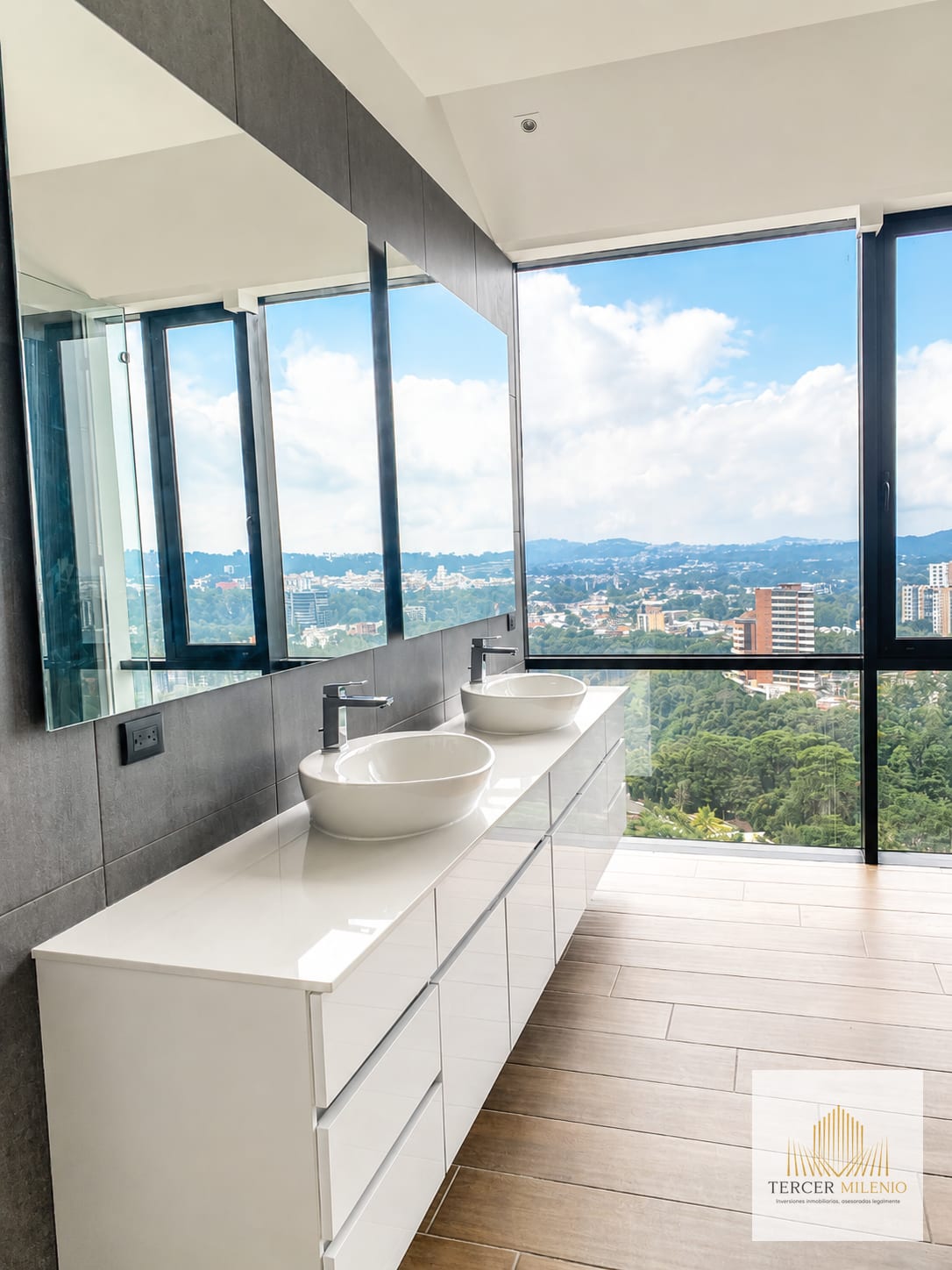 Espectacular Penthouse Oakland zona 10 — Apartamento en Venta en Zona 10, Guatemala, Ciudad — foto 4 de 9