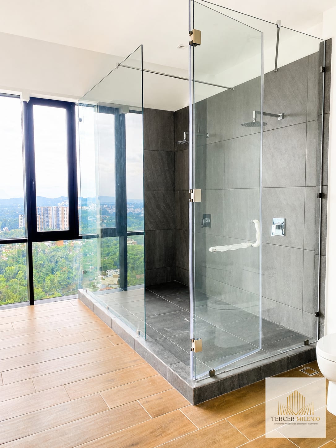 Espectacular Penthouse Oakland zona 10 — Apartamento en Venta en Zona 10, Guatemala, Ciudad — foto 5 de 9