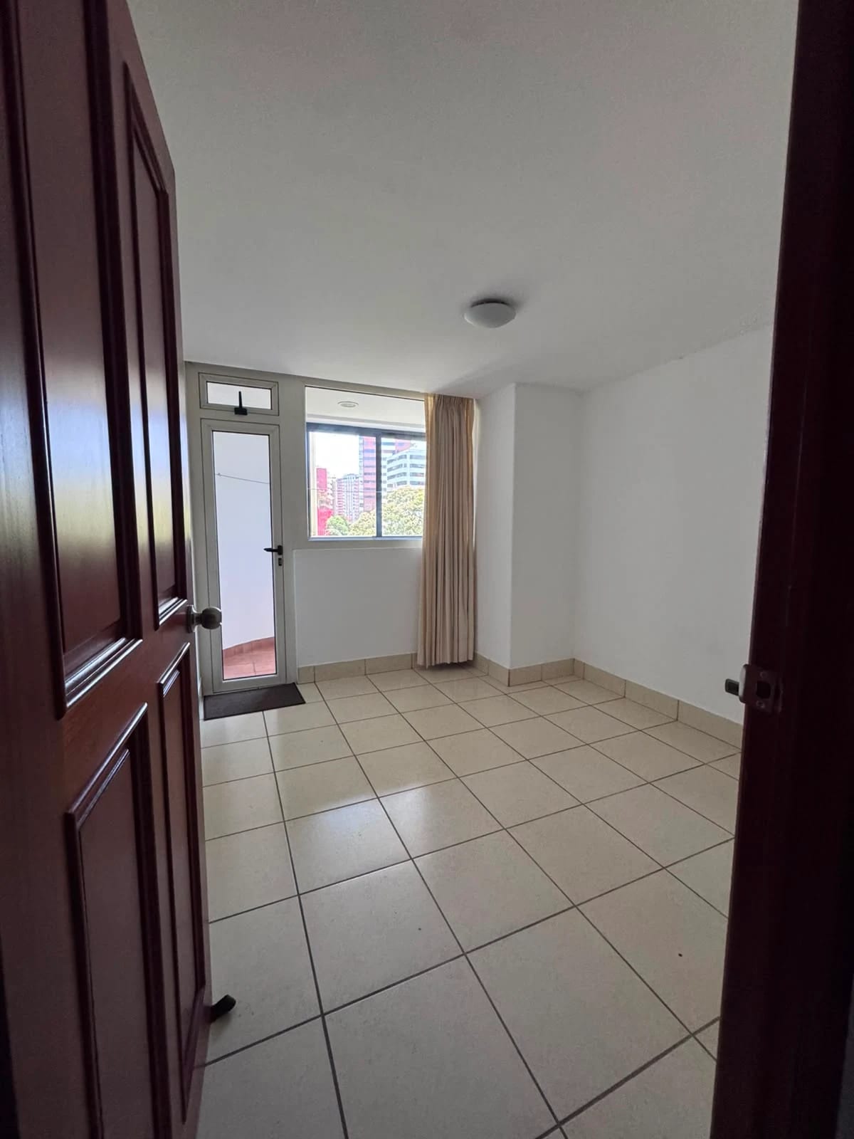 Apartamento de Lujo en zona 14 — Apartamento en Alquiler en Zona 14, Guatemala, Ciudad — foto 10 de 17