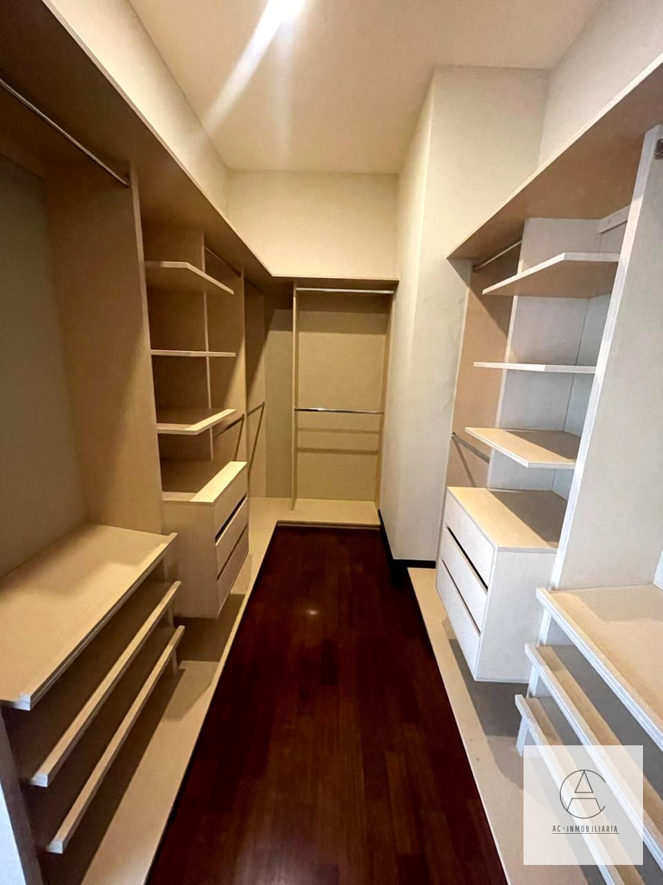 Apartamento en renta en Santa Ines, zona 14 — Apartamento en Alquiler en Santa Inés, Zona 14, Guatemala, Ciudad — foto 13 de 16