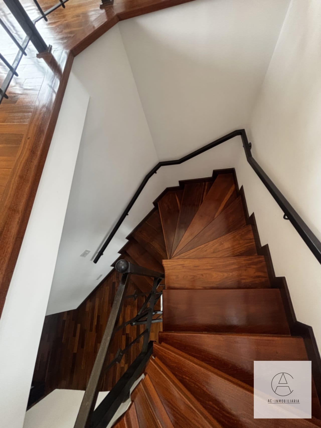 Casa en venta en Pasaje Oakland, zona 10 — Casa en Venta en Zona 10, Guatemala, Ciudad — foto 7 de 17