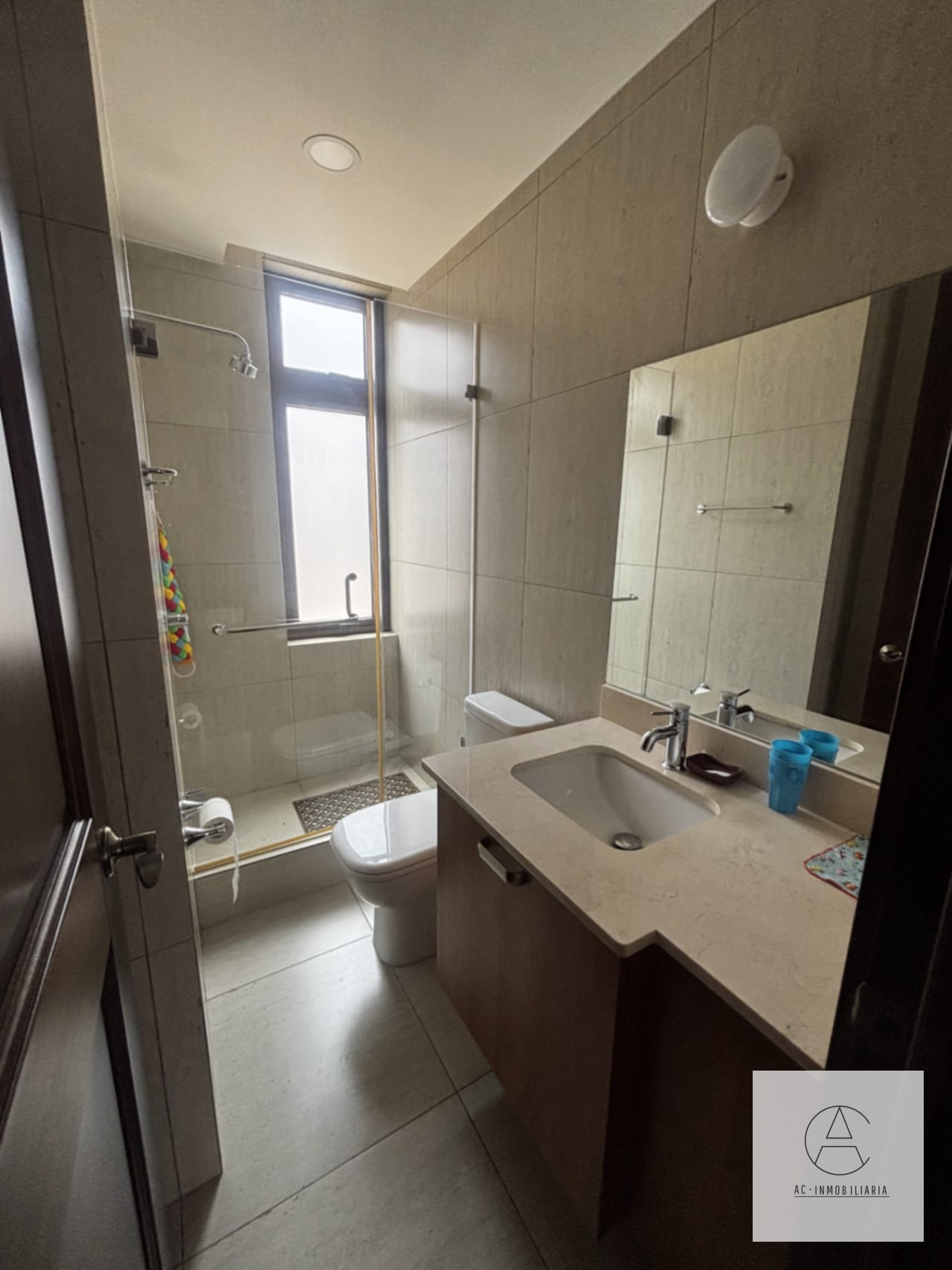 Casa en venta en Pasaje Oakland, zona 10 — Casa en Venta en Zona 10, Guatemala, Ciudad — foto 9 de 17