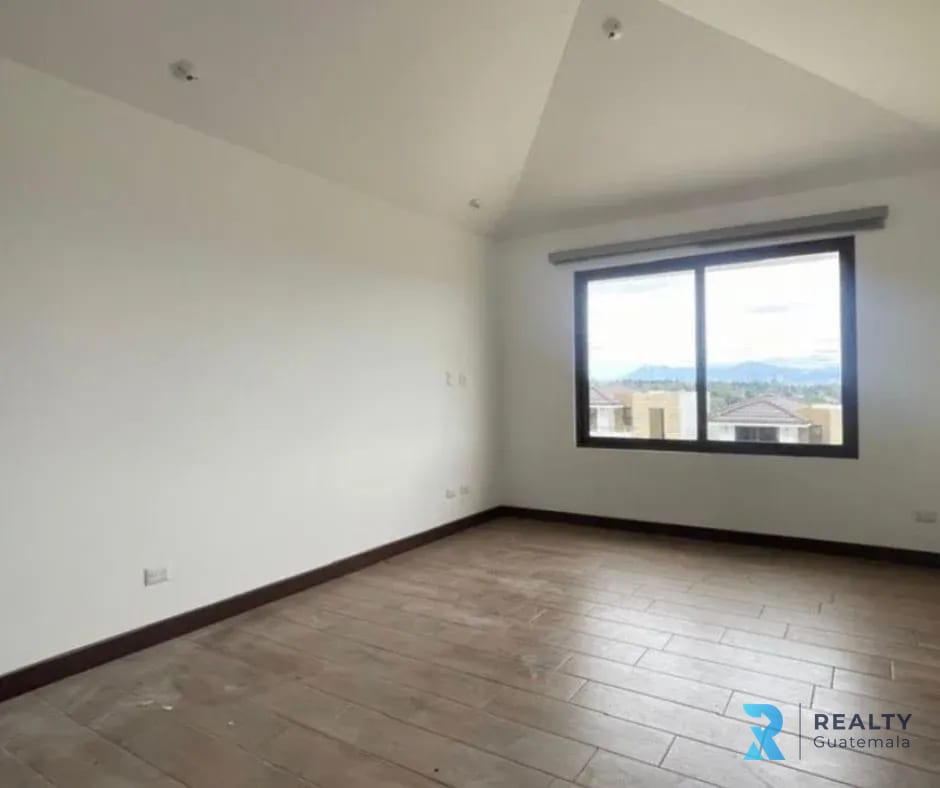 RENTO Casa Condominio La Reserva II, Lomas de San Isidro, Zona 16 — Casa en Alquiler en Lomas de San Isidro, Zona 16, Guatemala, Ciudad — foto 12 de 14
