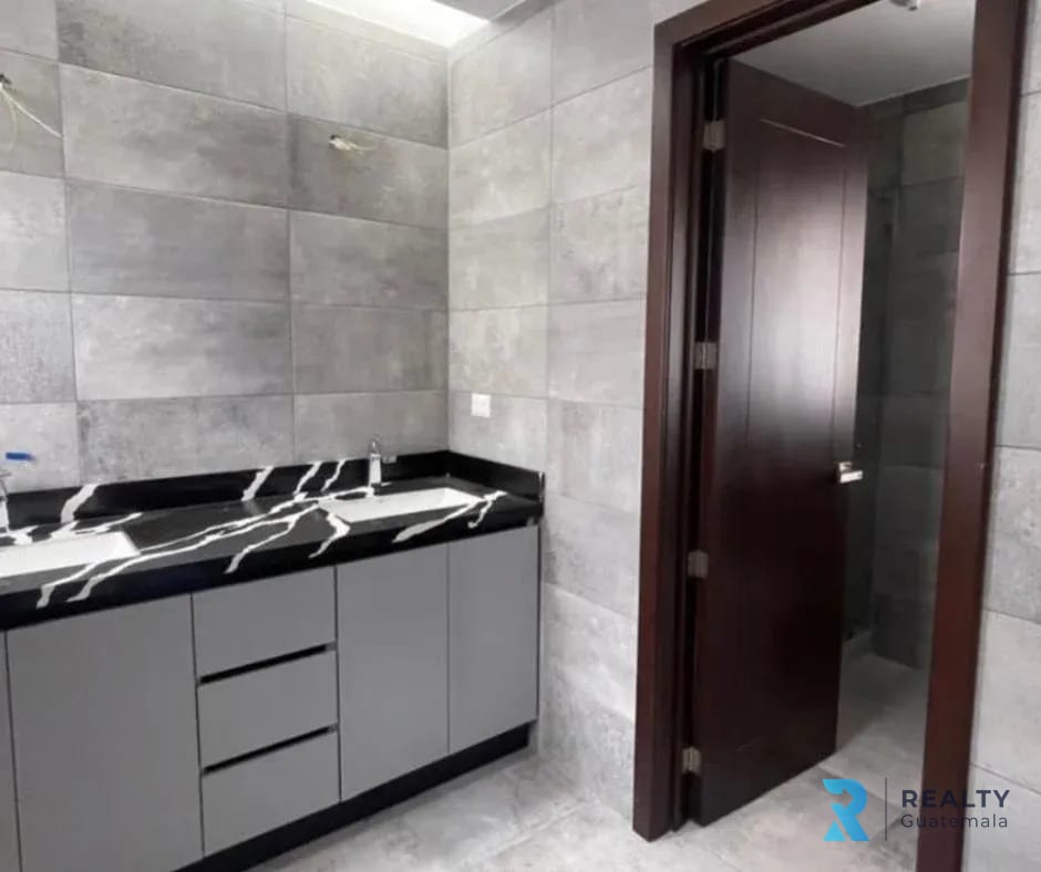 RENTO Casa Condominio La Reserva II, Lomas de San Isidro, Zona 16 — Casa en Alquiler en Lomas de San Isidro, Zona 16, Guatemala, Ciudad — foto 13 de 14